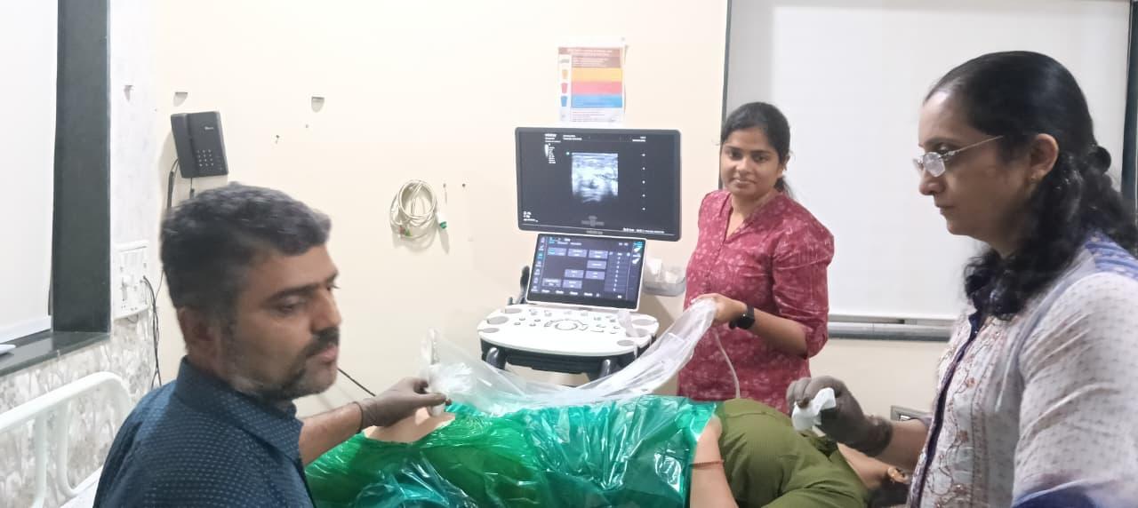 Knee Injection Pune - Osteoarthritis at The Painex Clinic 